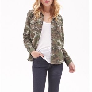 Forever 21 Women’s Camouflage Button-Up Jacket - Green